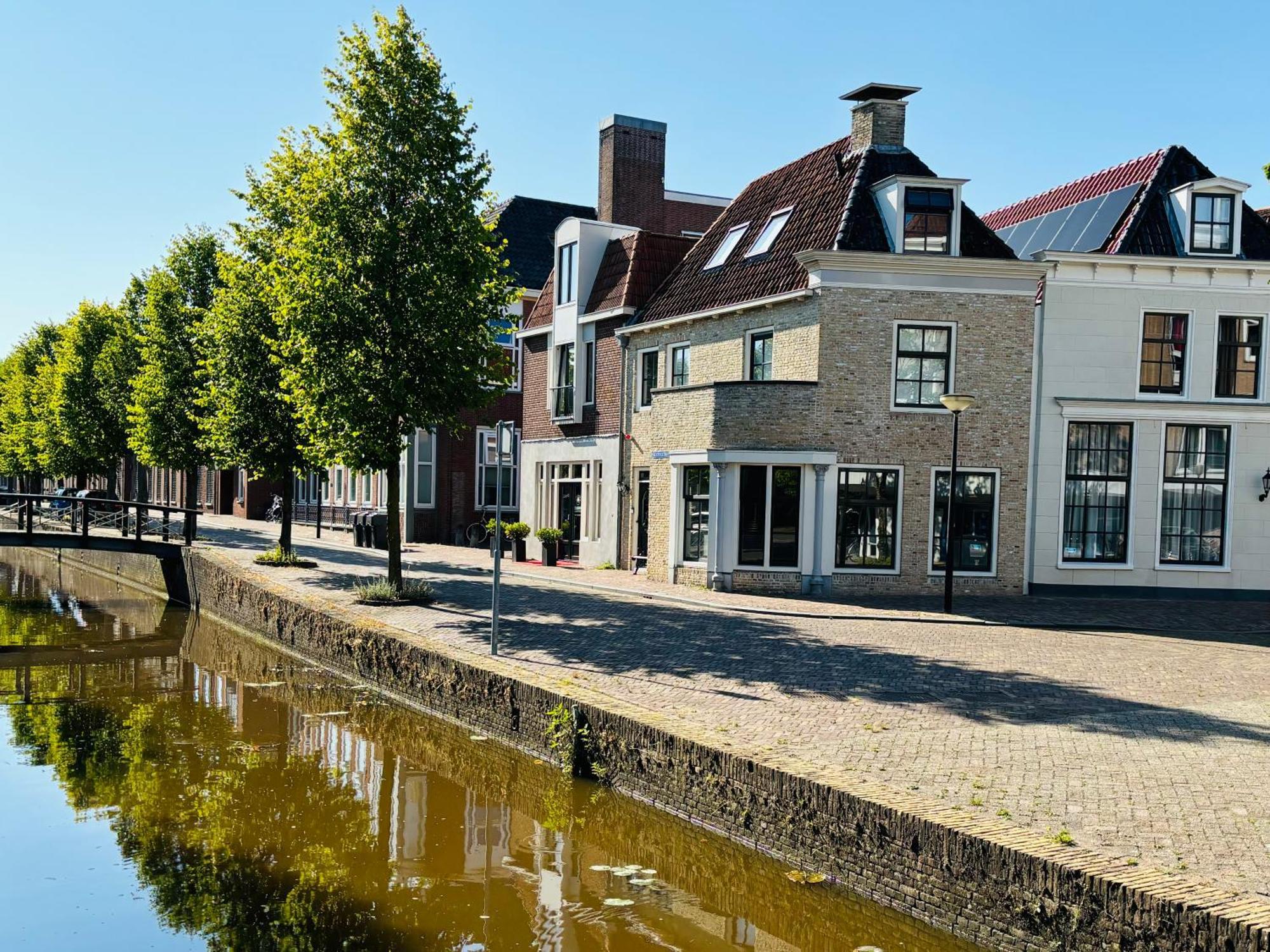 Stadshotel De Academie Franeker Esterno foto